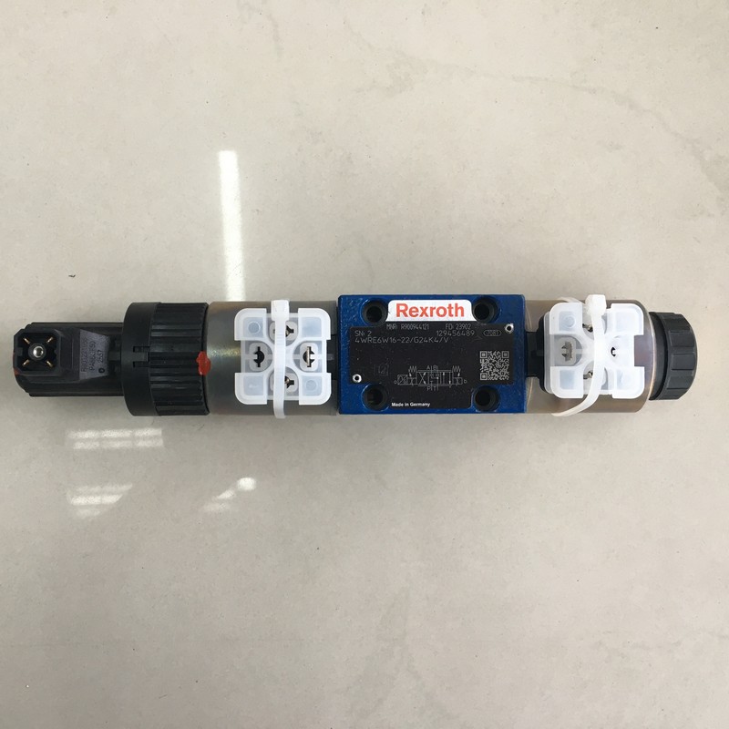 力士乐液压阀R900944121 4WRE6W16-2XG24K4V