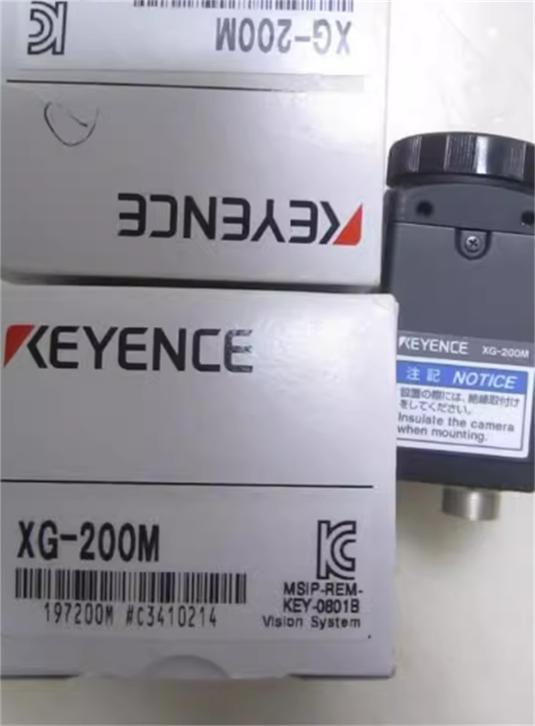 2711P-T6M3A  伺服驱动    顺丰速运