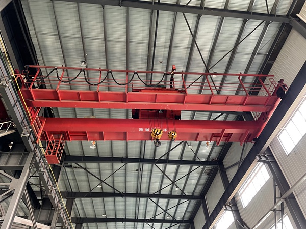 内蒙古通辽双梁行吊销售公司分享行吊的优势特点