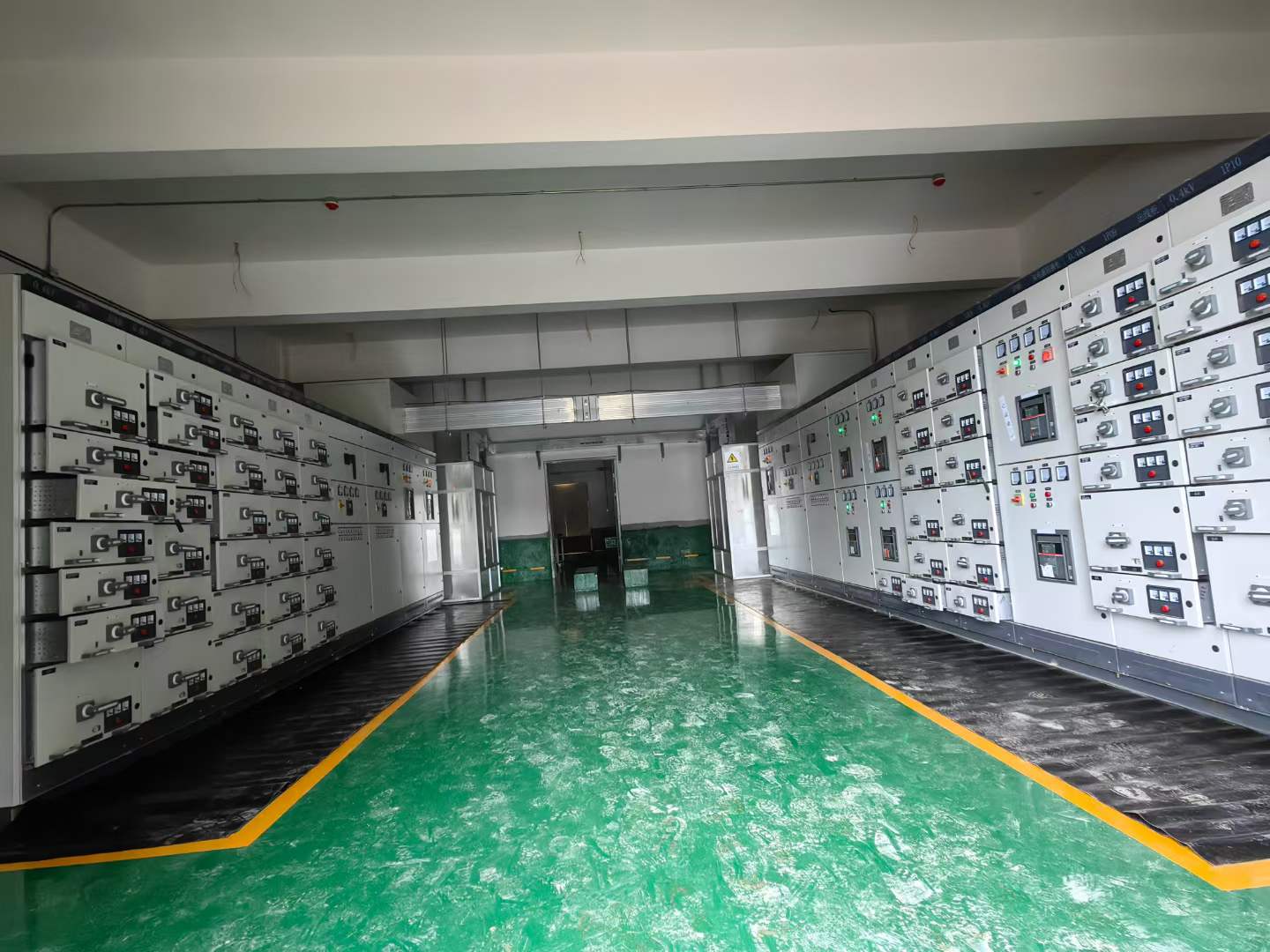 智光专业承接宁都充电站变压器安装