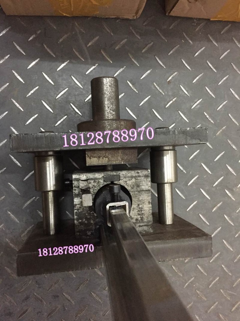 不锈钢防盗网开孔机 楼梯扶手圆管冲弧机 加工视频